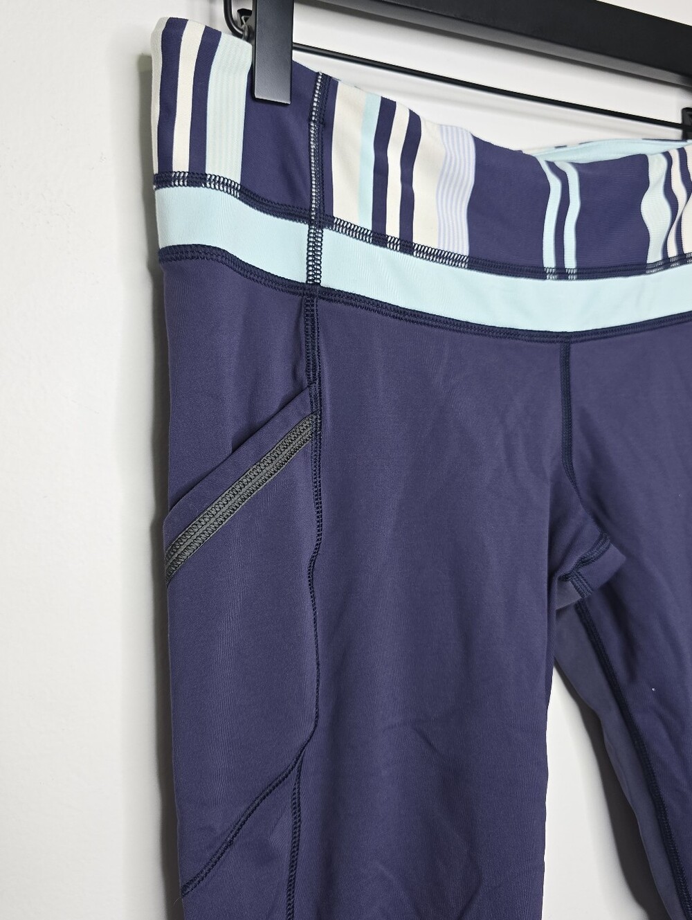 Lululemon Run A Marathon II Cropped Legging Size 8 - Picture 2 of 7
